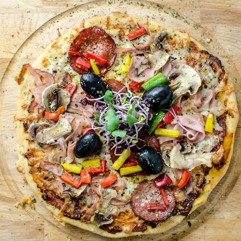 Pizza Quattro Stagioni - Clubul Campionilor